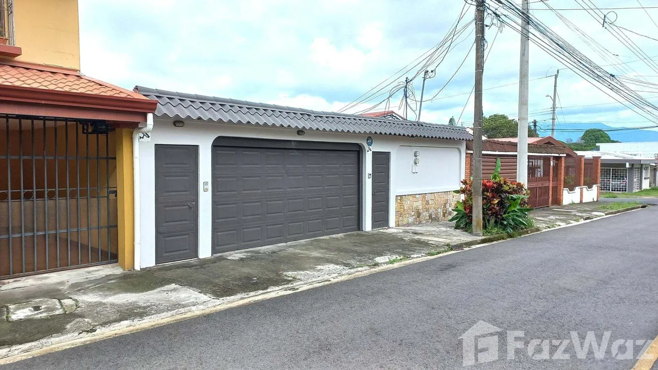 3 Bedroom House for Sale in Moravia, San Jose for $300,000
