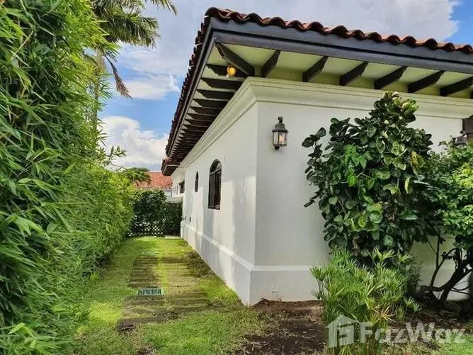 3 Bedroom House for Sale at Santa Ana for $4,135