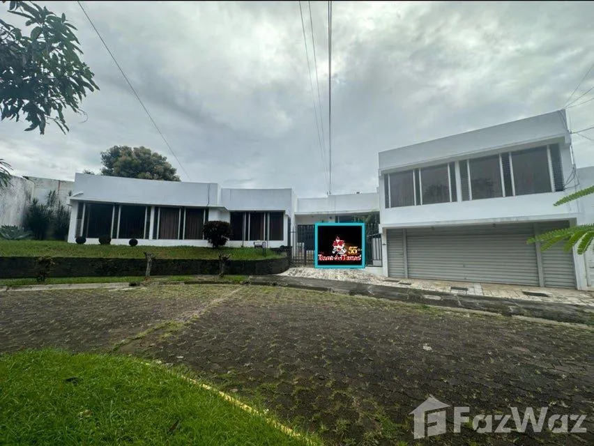 7 Bedroom House for Sale in Heredia, Heredia for $2,860