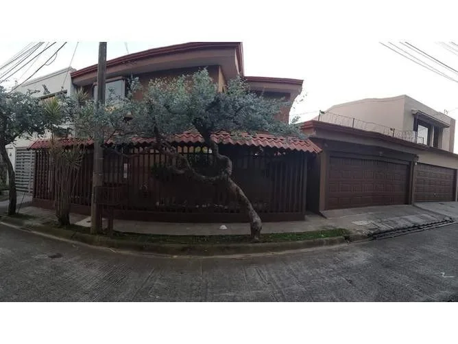 5 Bedroom House for Sale in La Union, Cartago for $220,000
