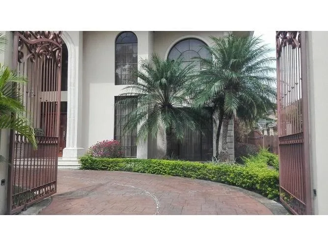 4 Bedroom Apartment for Sale at Sanchez for $550,000