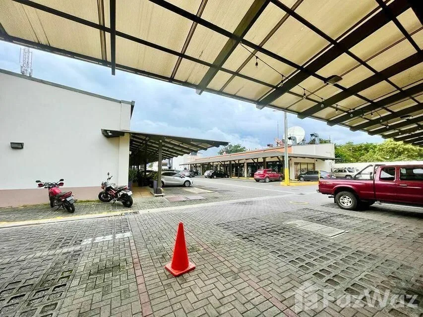 Retail space for Sale at Escazú for $420,000