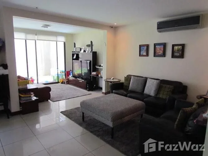 3 Bedroom Apartment for Sale at Santa Ana for $325,000