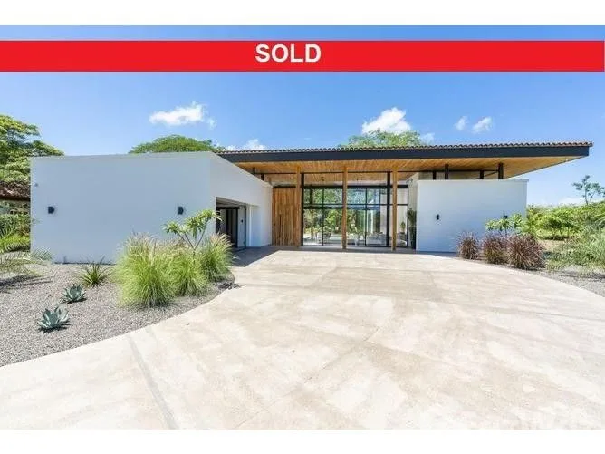 4 Bedroom House for Sale in Santa Cruz, Guanacaste for $949,000