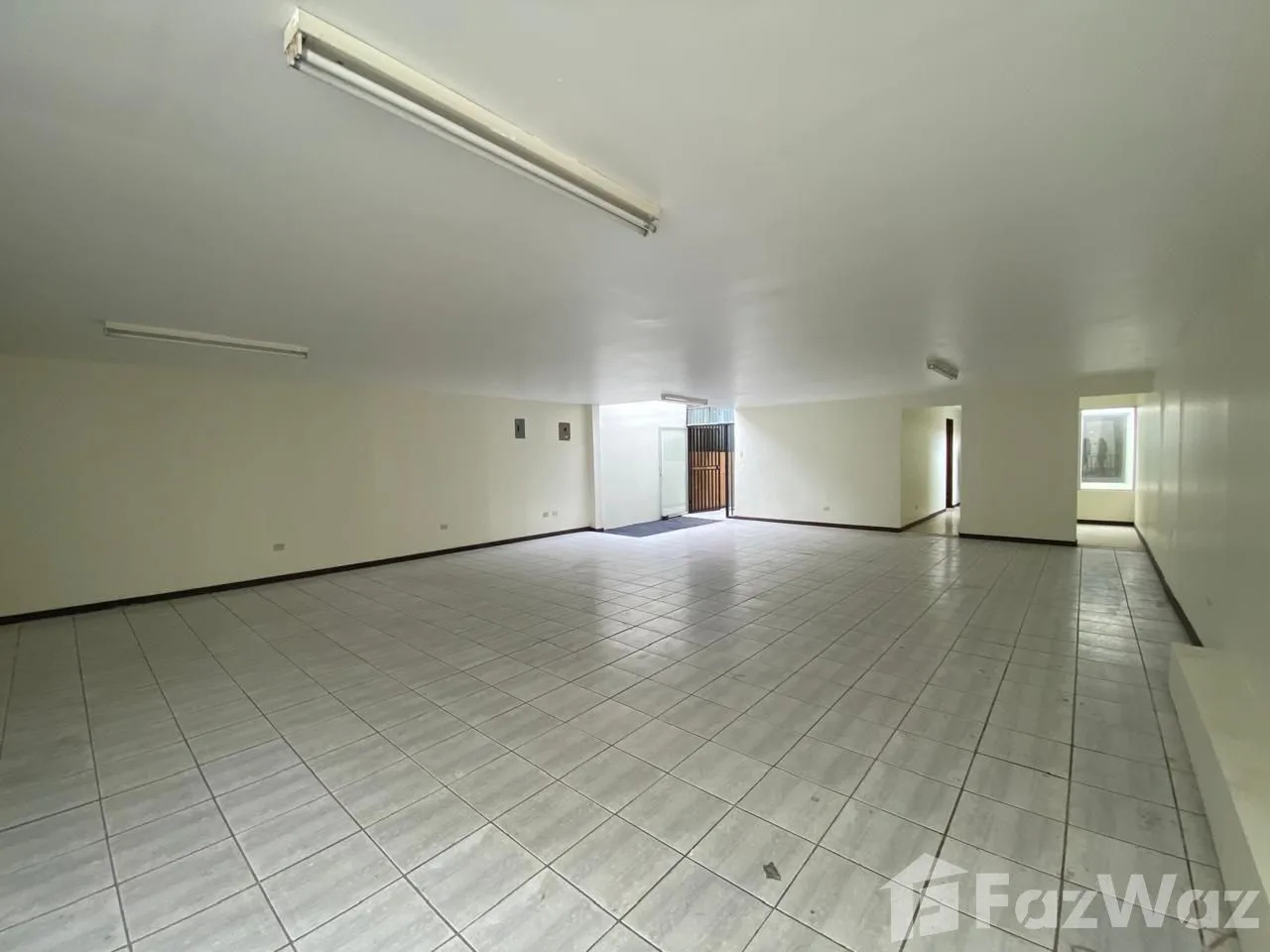 Retail space for Rent in Tibas, San Jose for $1,200/mo