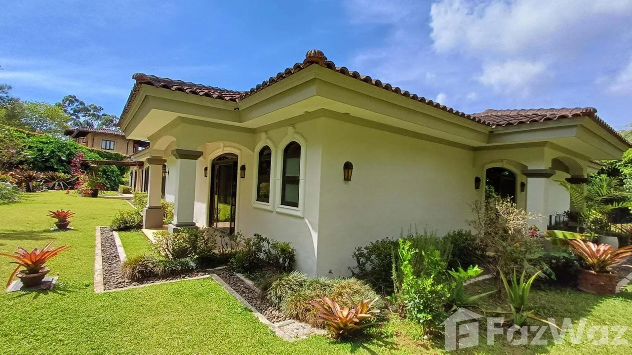 4 Bedroom House for Sale in Curridabat, San Jose for $1,800,000