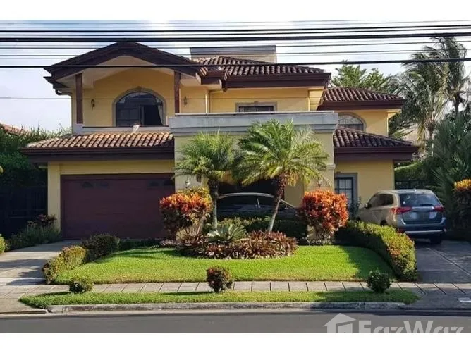 5 Bedroom House for Sale at Santa Ana for $790,000