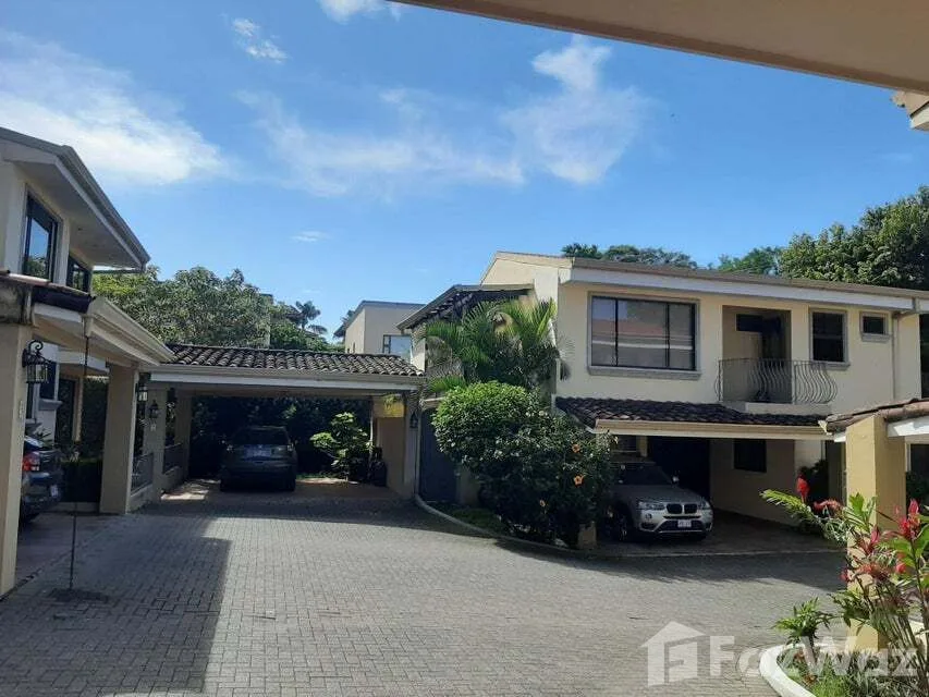 3 Bedroom House for Sale in Santa Ana, San Jose for $299,000