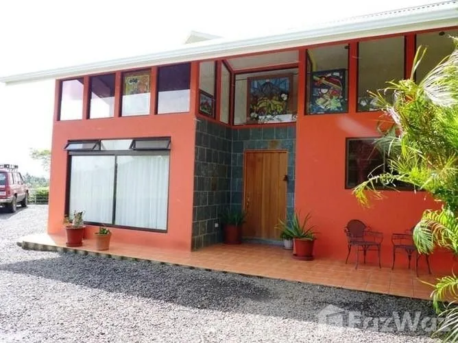 3 Bedroom House for Sale in Turrubares, San Jose for $214,000