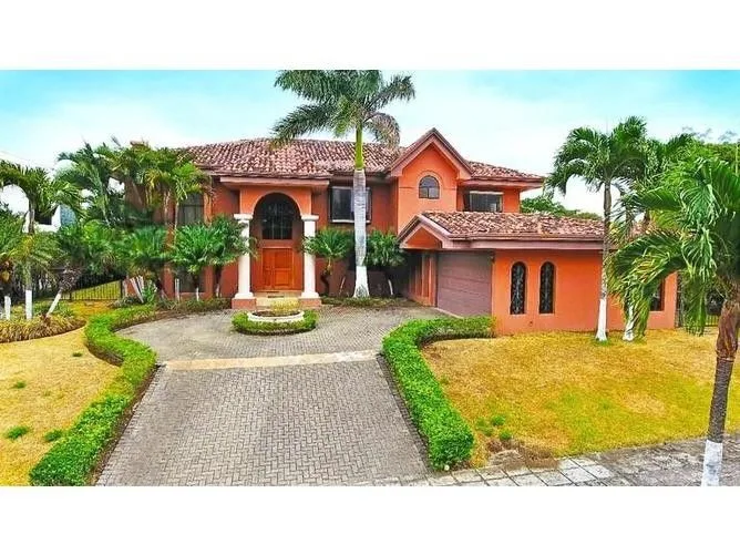 4 Bedroom House for Sale at Lindora for $1,100,000