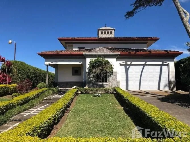 6 Bedroom House for Sale in Santo Domingo, Heredia for $630,000