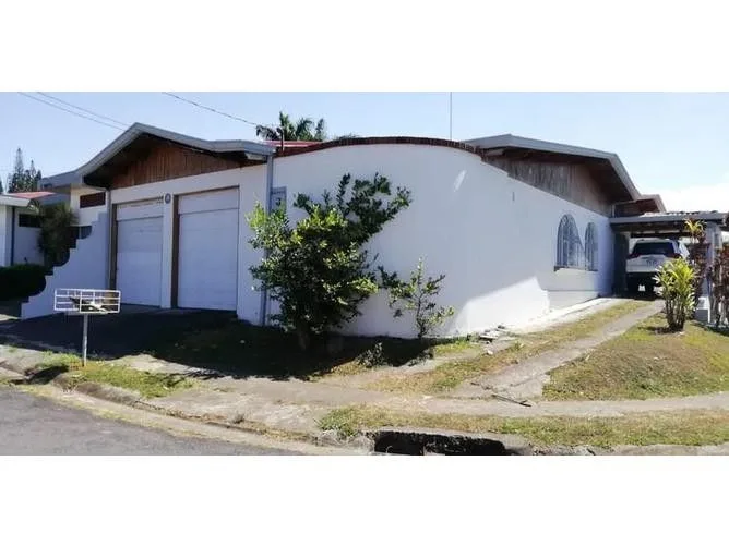 3 Bedroom House for Sale in Goicoechea, San Jose for $285,000 — photo 3
