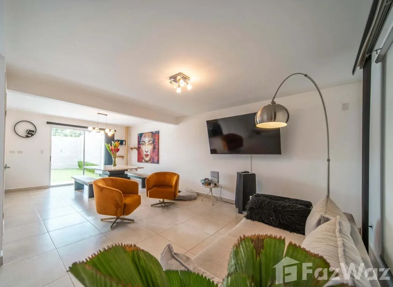 3 Bedroom House for Sale in Mora, San Jose for $212,000