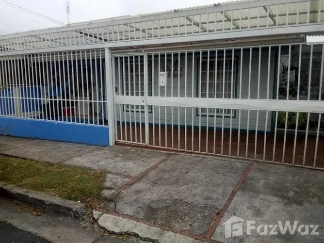 4 Bedroom House for Sale in Alajuelita, San Jose for $98,010