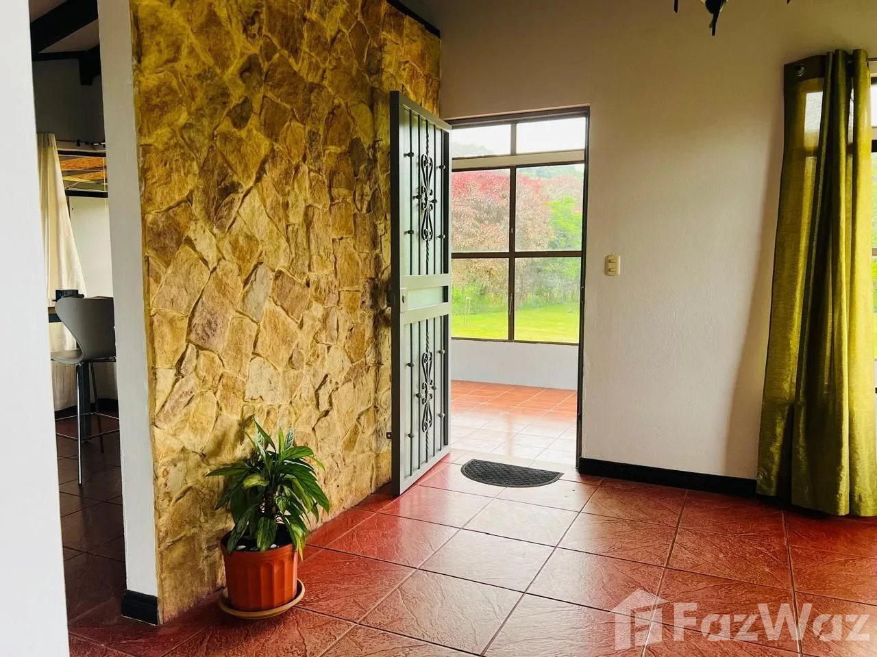 3 Bedroom House for Sale in Vasquez De Coronado, San Jose for $395,000 — photo 2