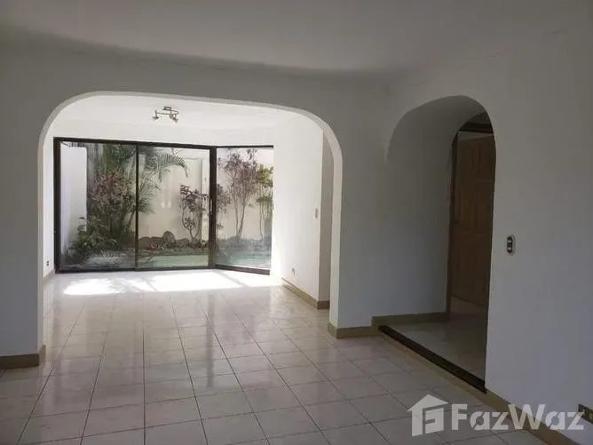 4 Bedroom House for Sale in Escazu, San Jose for $200,000