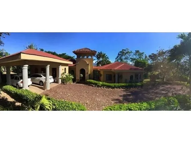 4 Bedroom Apartment for Sale at La Garita for $750,000