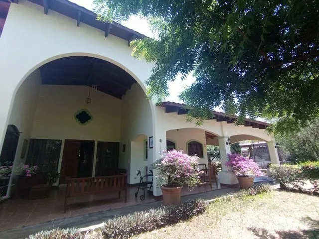 4 Bedroom House for Sale at Crystal Sands for $895,000