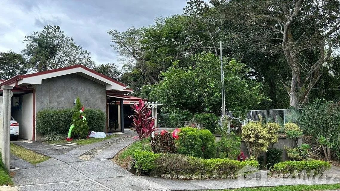 6 Bedroom House for Sale in Alajuela, Alajuela for $500,000