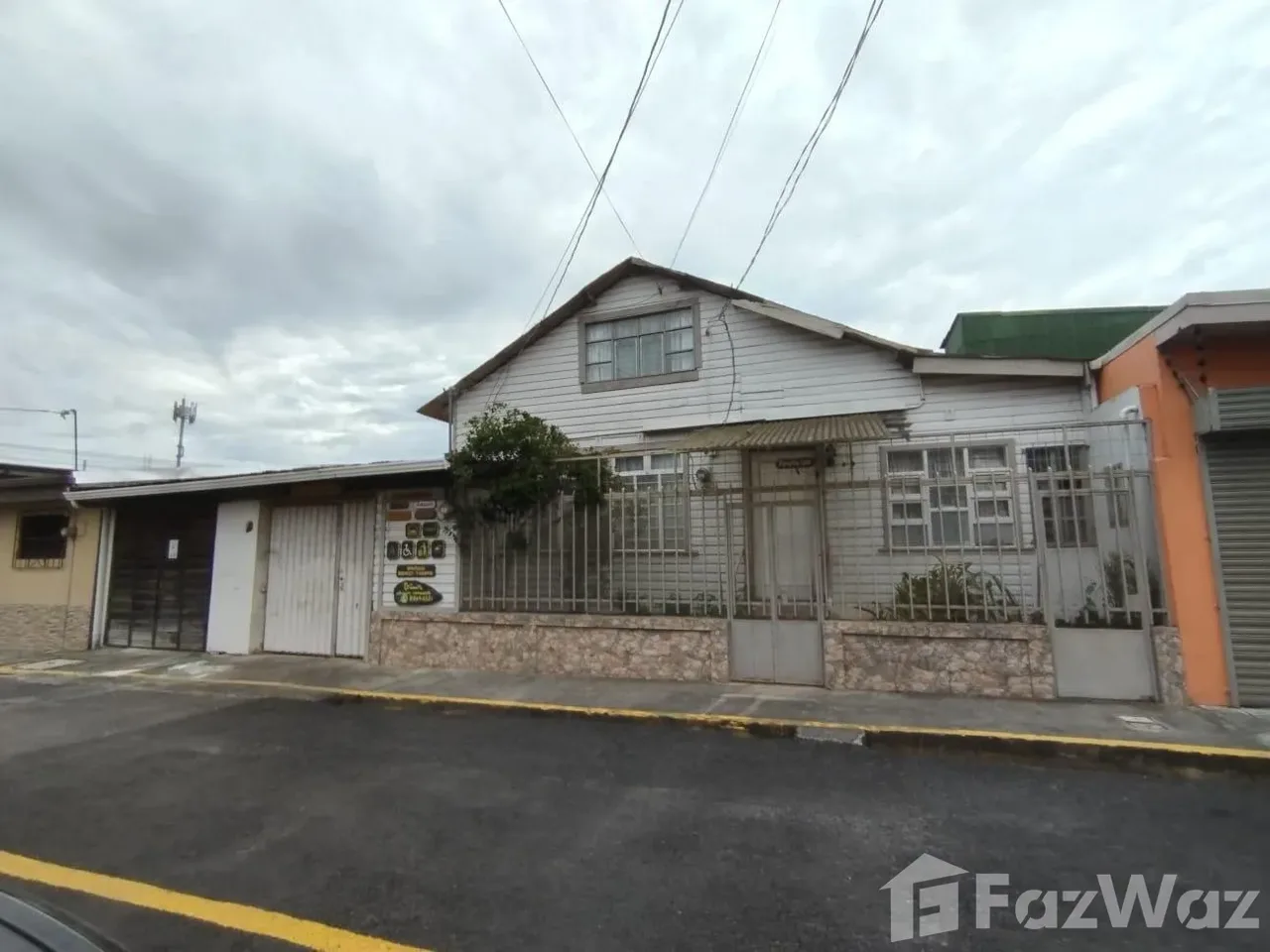 5 Bedroom House for Sale at Condominium For Sale in Cartago for $160,000