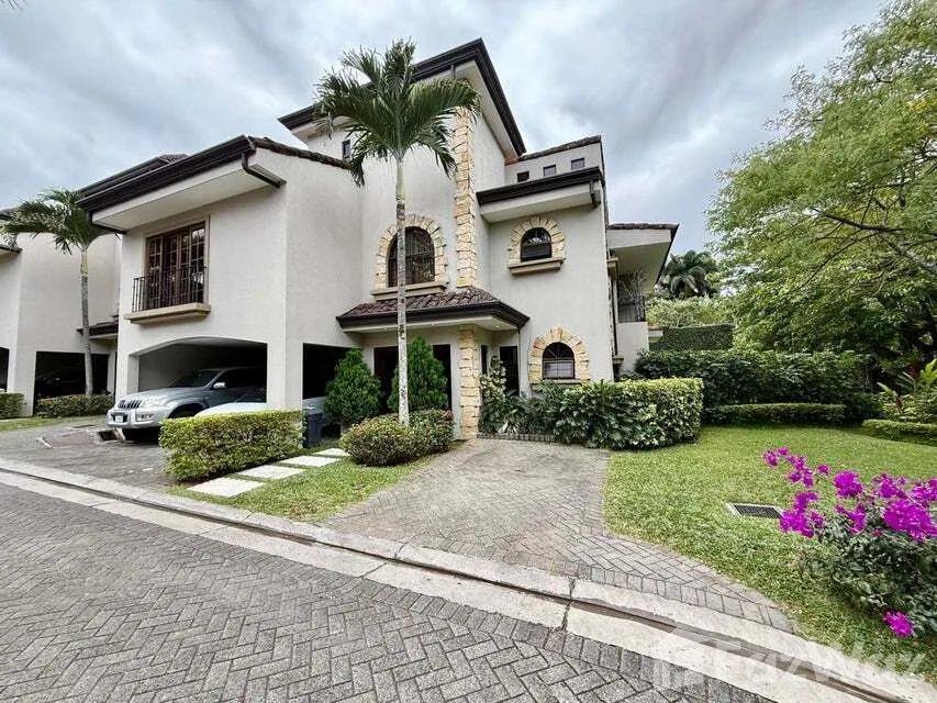 4 Bedroom House for Sale at Escazú San Rafael for $595,000