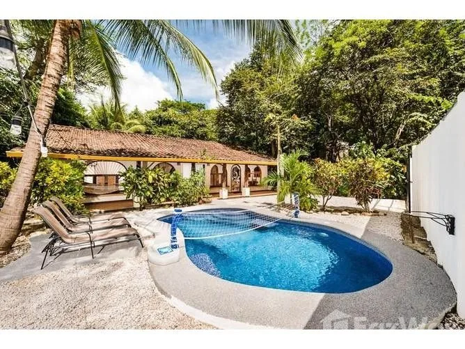 4 Bedroom House for Sale in Santa Cruz, Guanacaste for $299,000