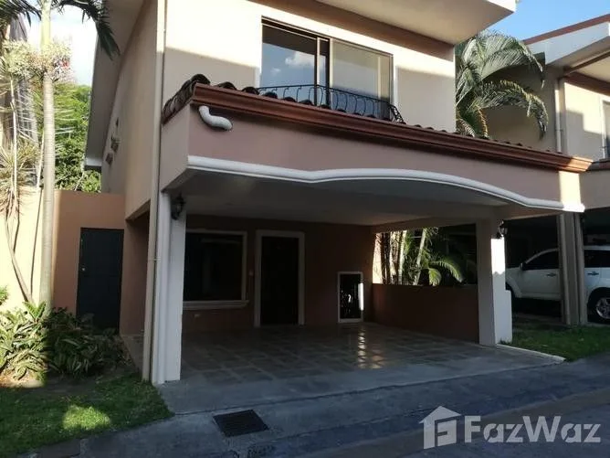 3 Bedroom House for Sale at Santa Ana for $180,000