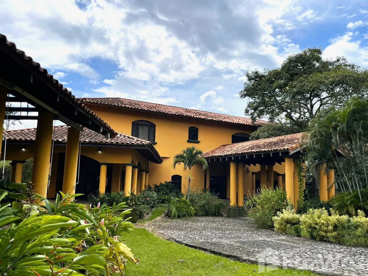 6 Bedroom House for Sale in Atenas, Alajuela for $1,500,000