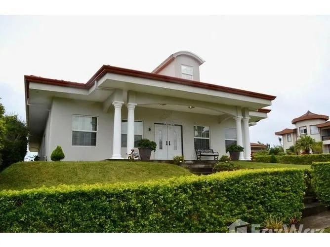 5 Bedroom House for Sale in San Isidro, Heredia for $550,000