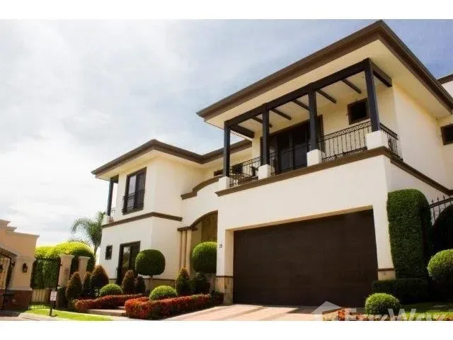 5 Bedroom House for Sale in Santa Ana, San Jose for $830,000