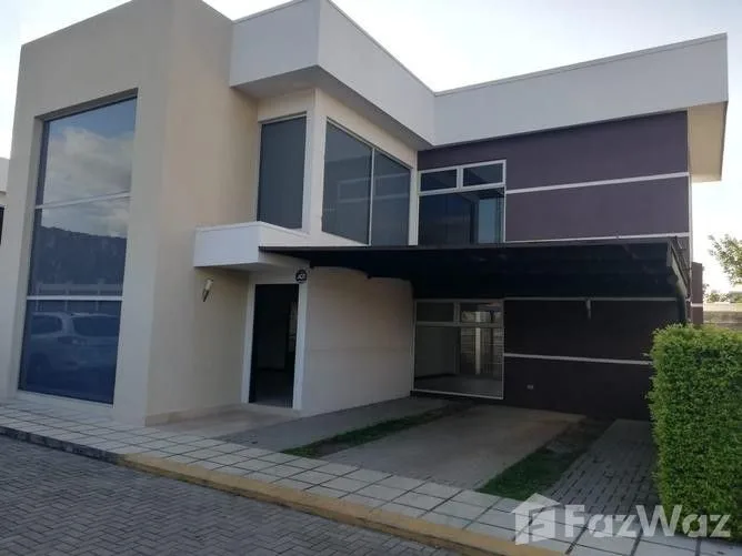 2 Bedroom House for Sale at Santa Ana for $220,000