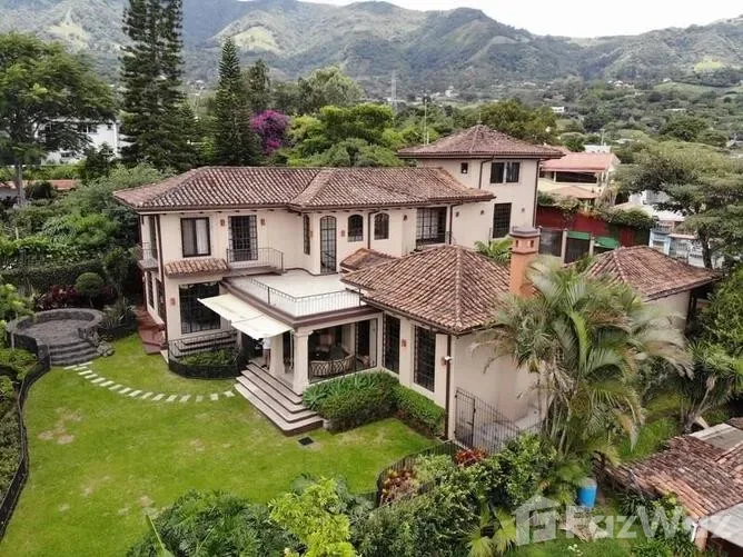 5 Bedroom House for Sale in Escazu, San Jose for $660,000