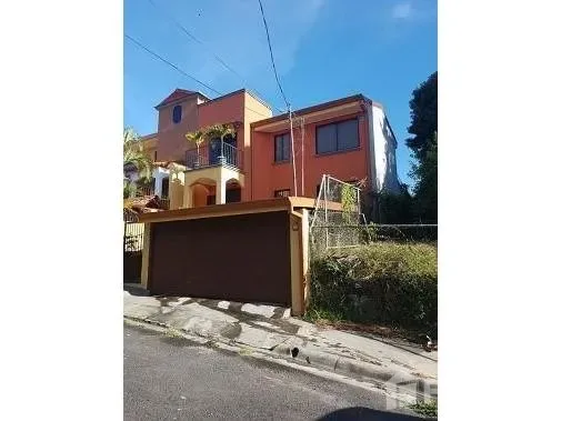 4 Bedroom House for Rent in Santa Barbara, Heredia for $900/mo