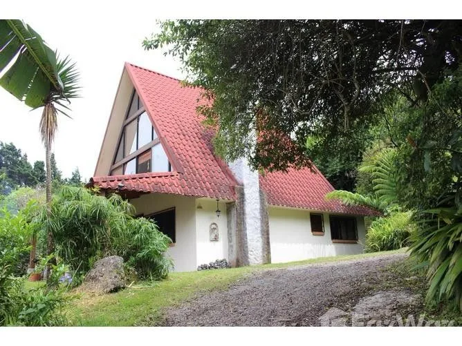 2 Bedroom House for Sale in San Isidro, Heredia for $650,000
