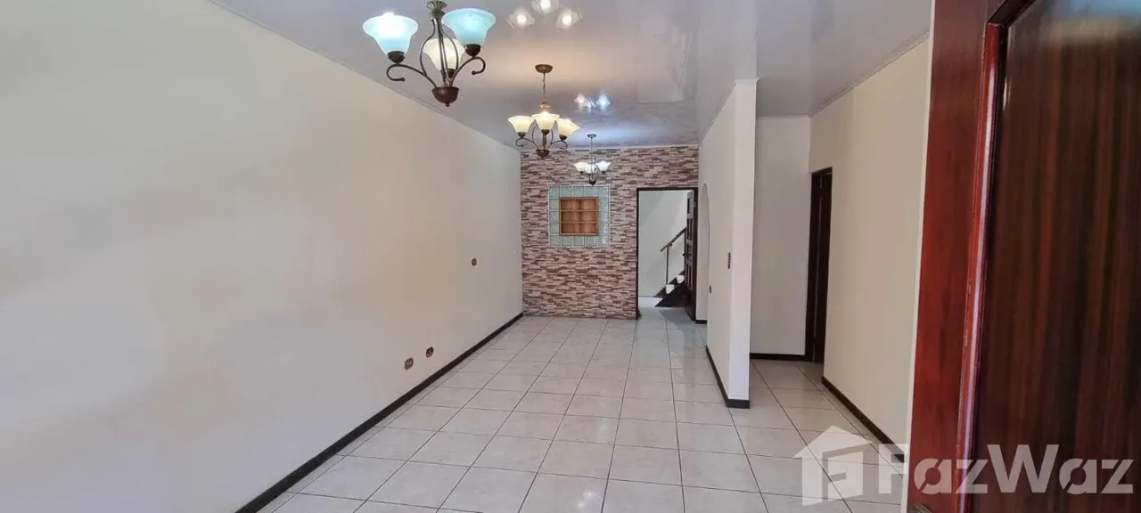 5 Bedroom House for Sale at Hatillo for $180,000 — photo 3