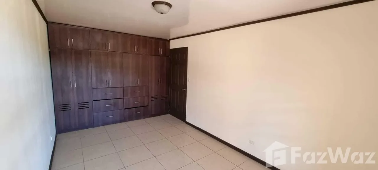 5 Bedroom House for Sale at Hatillo for $180,000 — photo 4