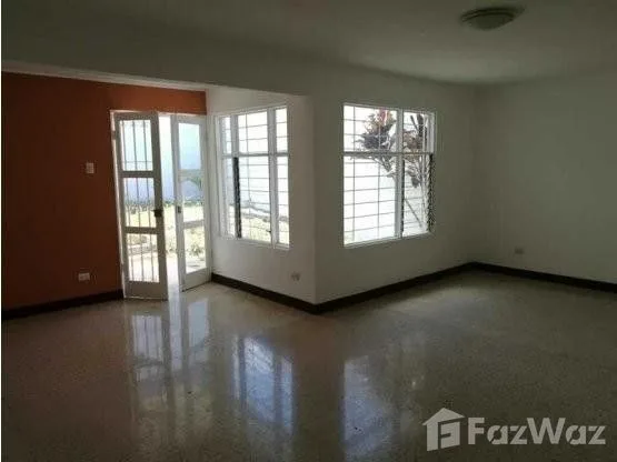4 Bedroom House for Sale in Goicoechea, San Jose for $189,000