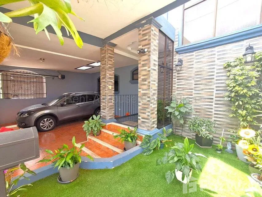 3 Bedroom House for Sale at San Pablo for $349,500