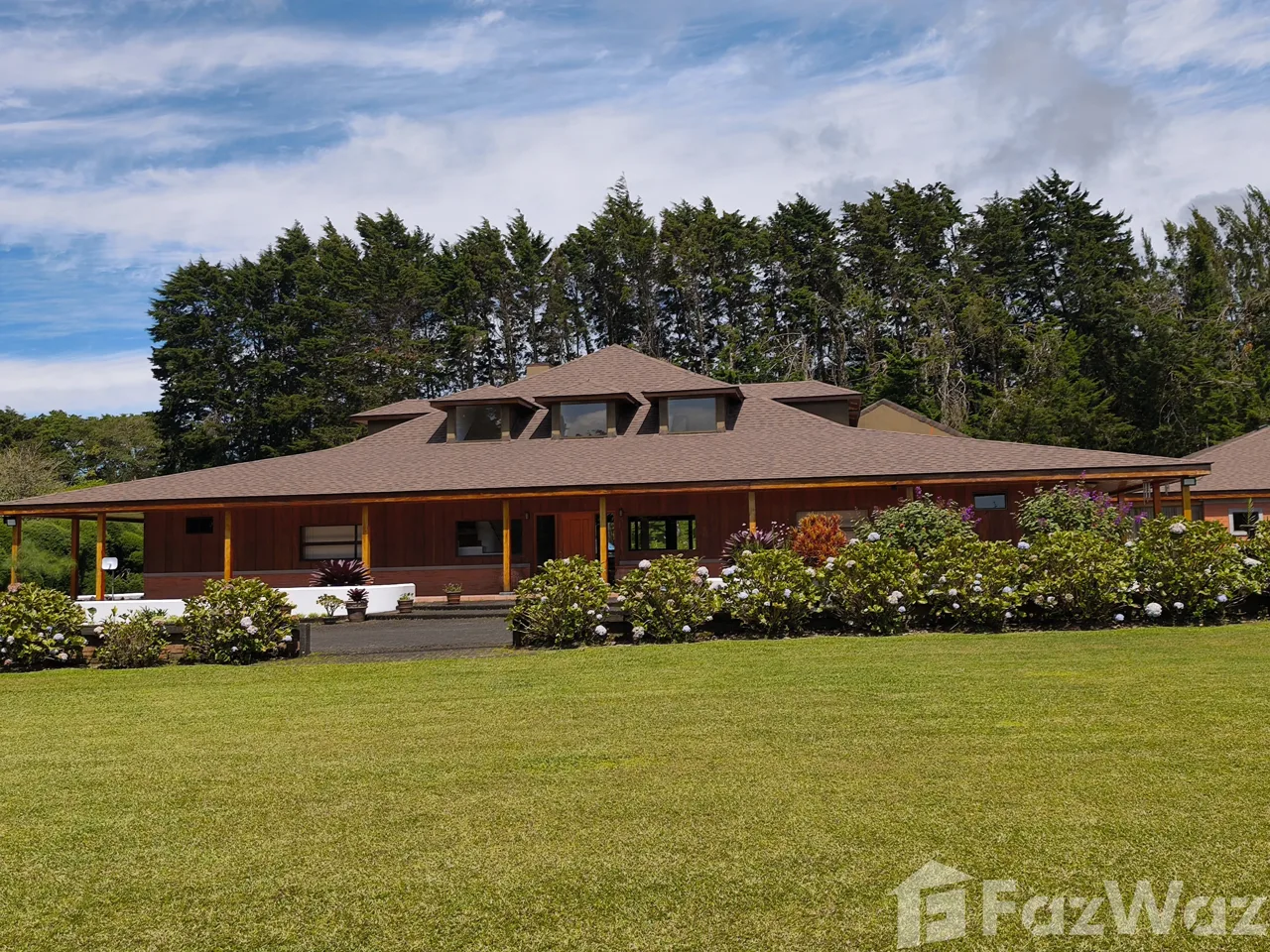 5 Bedroom House for Sale in San Isidro, Heredia for $1,500,000