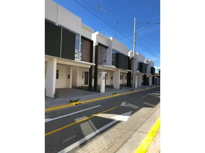 3 Bedroom House for Sale in Tibas, San Jose for $150,000