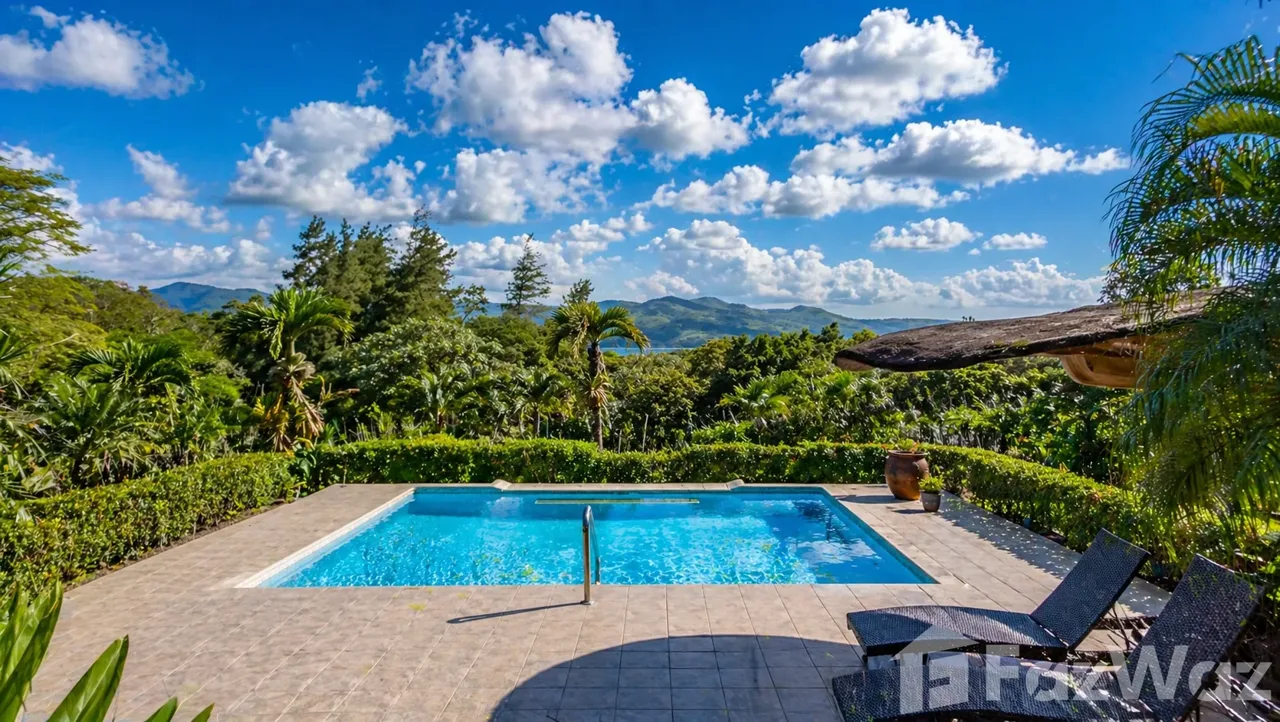 6 Bedroom House for Sale at San Rafael Alajuela for $435,000