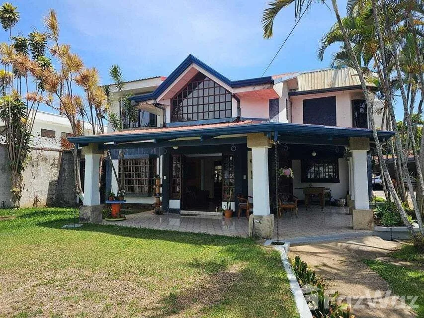 4 Bedroom House for Sale in Curridabat, San Jose for $378,000