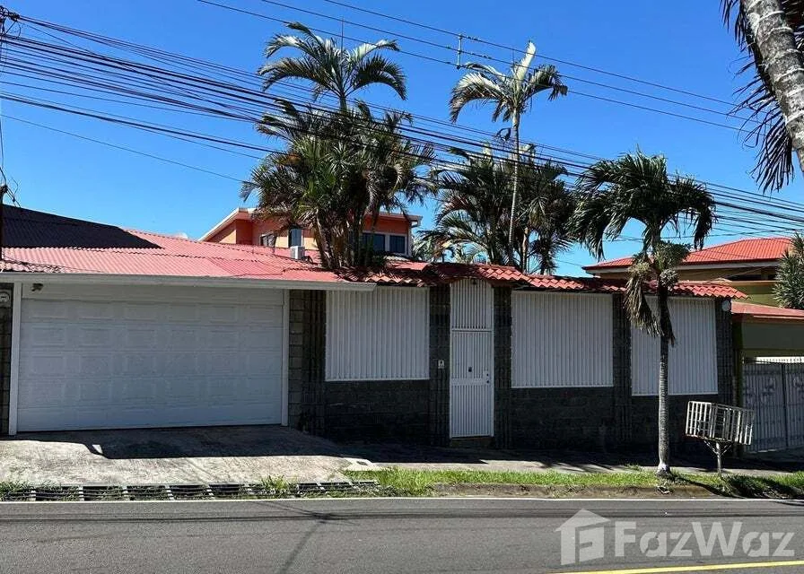 4 Bedroom House for Sale in Belen, Heredia for $310,000