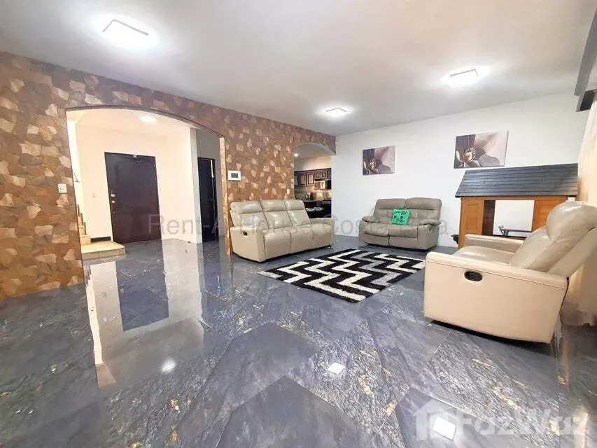 3 Bedroom House for Sale at San Pablo for $356,000 — photo 2