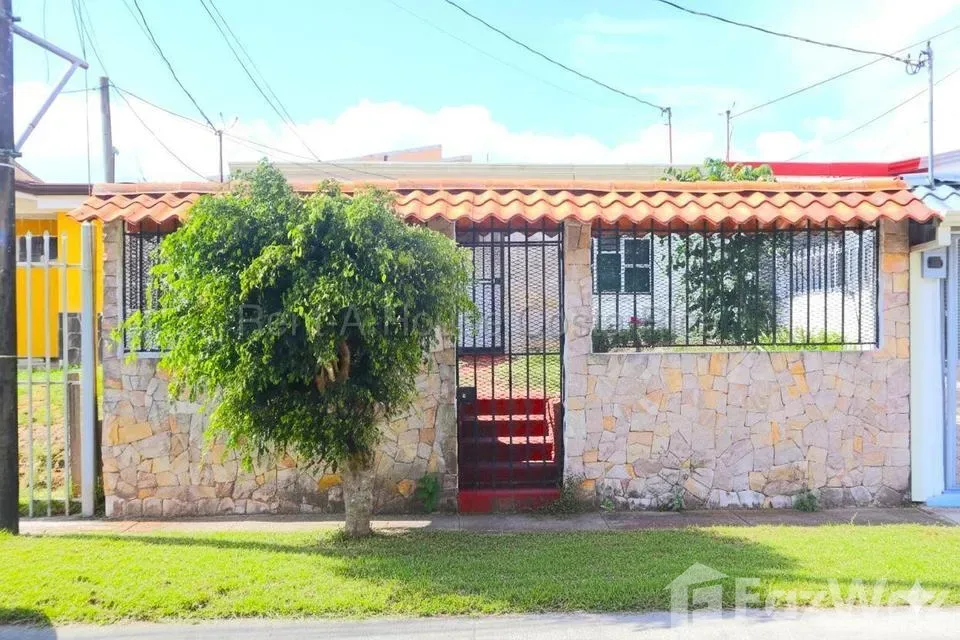 3 Bedroom House for Sale at Condominium For Sale in Cartago for $132,000