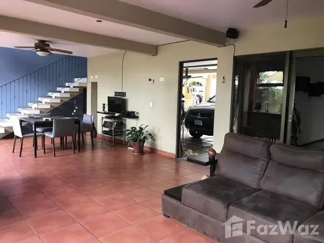 5 Bedroom House for Sale at Curridabat for $350,000