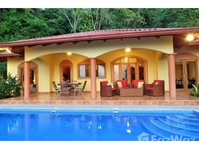 4 Bedroom House for Sale at Ojochal for $469,000