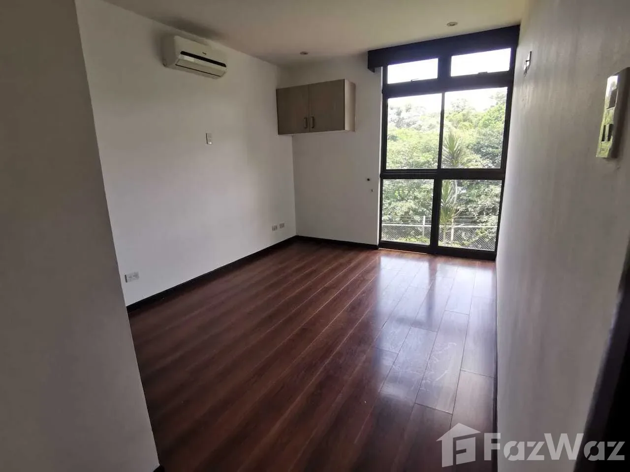 3 Bedroom Apartment for Sale at Santa Ana Park Condominio for $180,000