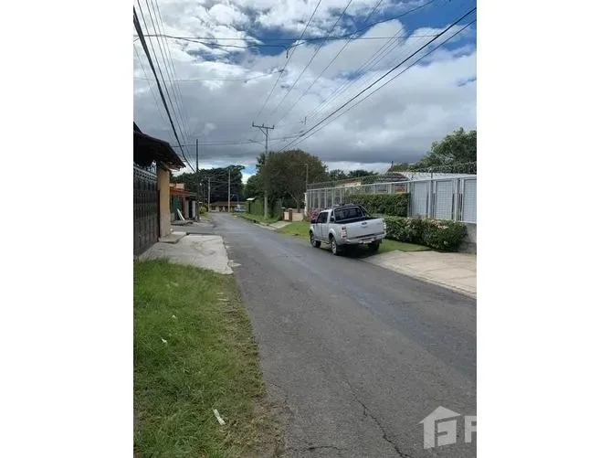 4 Bedroom House for Sale in Santo Domingo, Heredia for $325,000 — photo 2