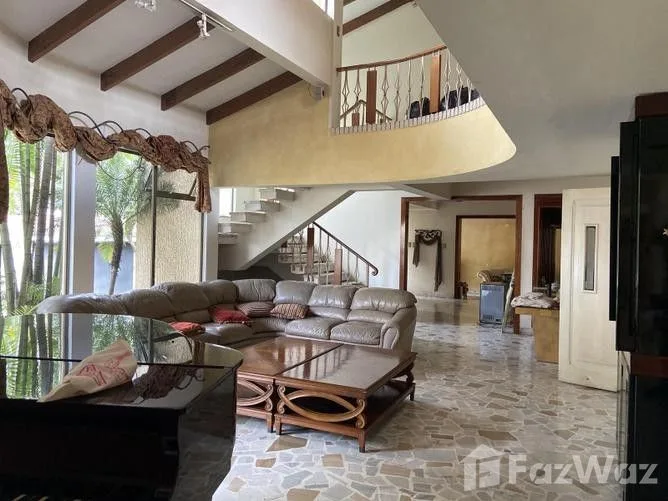 6 Bedroom House for Sale at Nunciatura for $1,300,000
